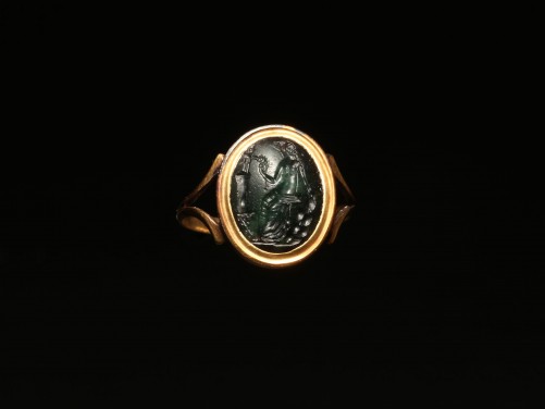 Ring with Roman Intaglio of Aphrodite