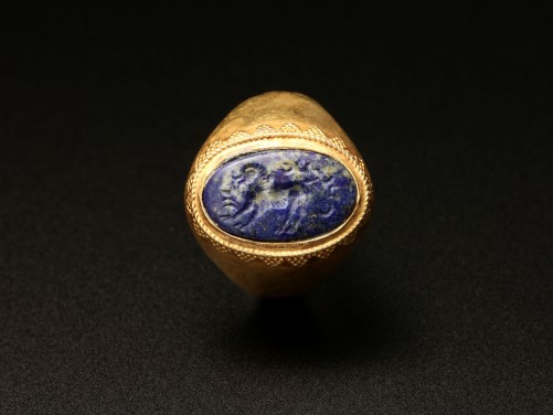 IDEAS BAILE IMAGENES MAPAS BOCETO QUEDA MUCHO QUE HACER AIUDA ME ESTRESO Ring-with-sasanian-lapis-lazuli-intaglio_m6589_1_